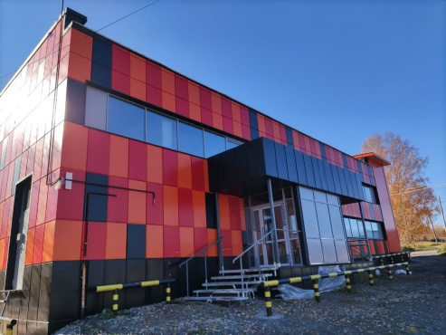 Облицовка фасадными металлокассетами здания